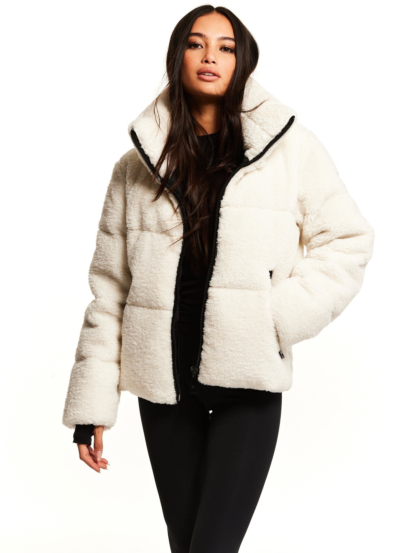 White puffer coat discount with fur hood